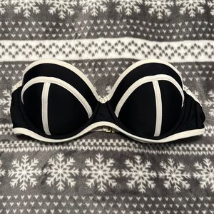 Black and white bathing suit top! Size M!